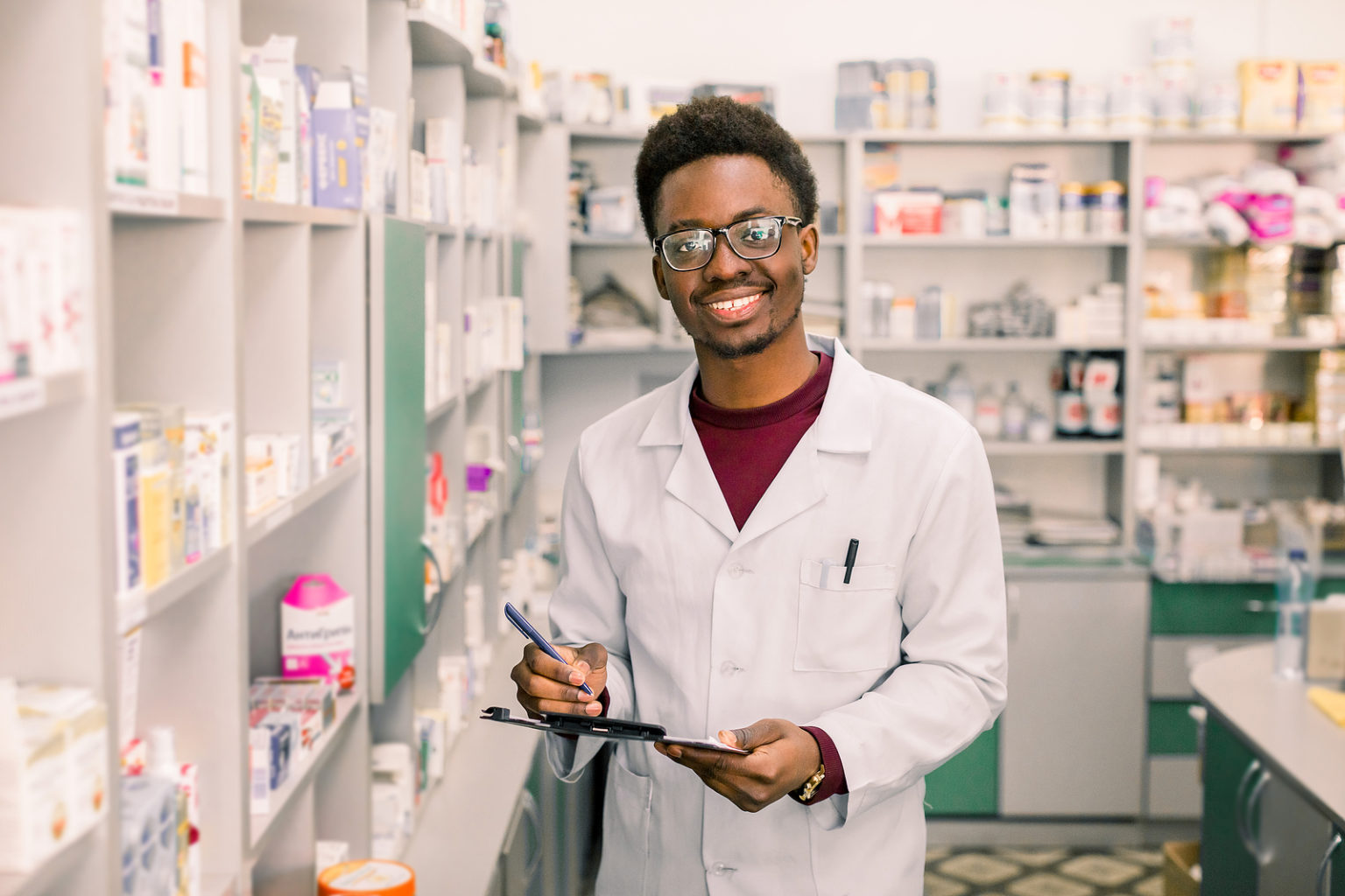 Can a Pharmacy Technician Dispense Medications?