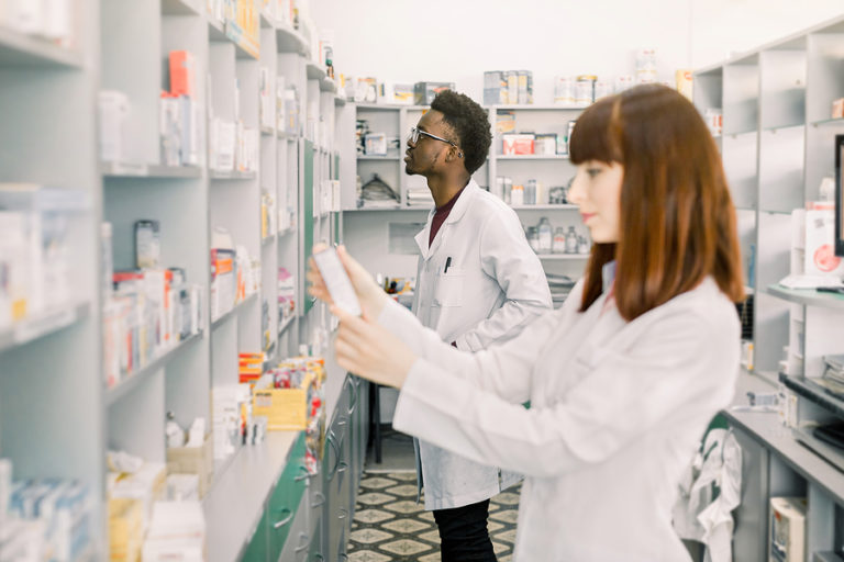 research pharmacy technician jobs